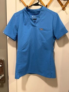 FIGS | Women's Scrub Top in Blue XS